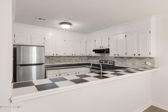 3500 E Simcoe Street 49, Lafayette, LA 70501