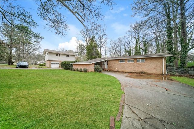 6560 Maddox Road, Morrow, GA 30260