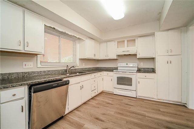 6560 Maddox Road, Morrow, GA 30260