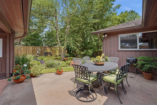 18319 Hereford Lane, Houston, TX 77058