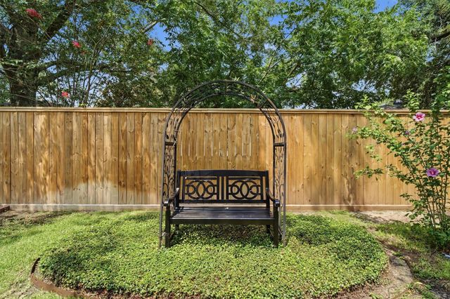 18319 Hereford Lane, Houston, TX 77058