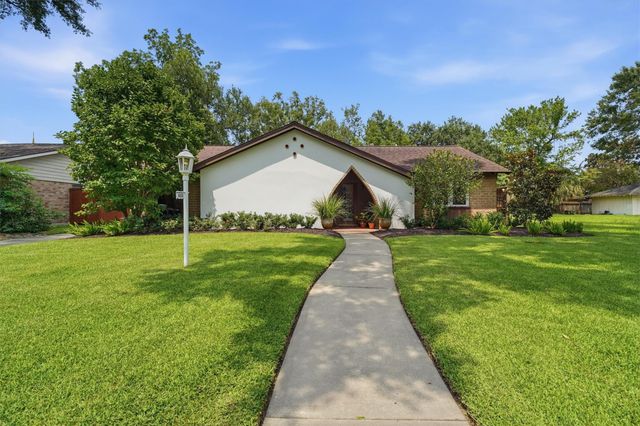 18319 Hereford Lane, Houston, TX 77058