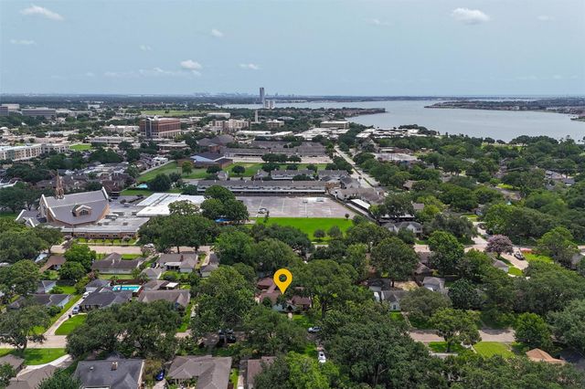 18319 Hereford Lane, Houston, TX 77058