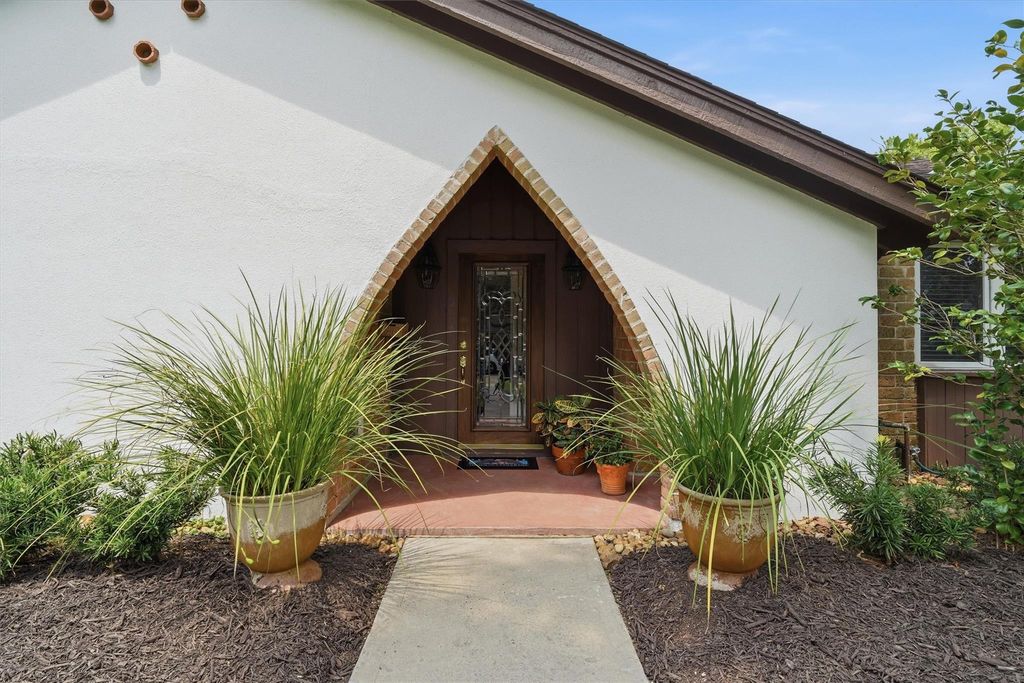 18319 Hereford Lane, Houston, TX 77058