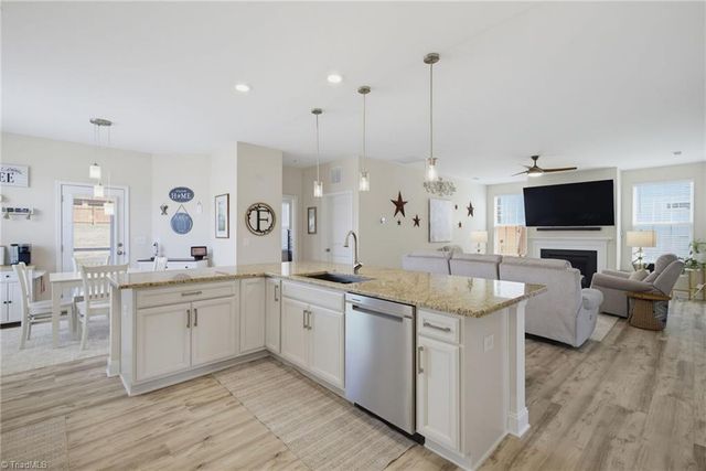 1940 Kippen Drive, Kernersville, NC 27284