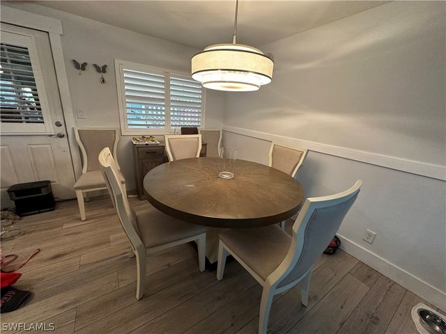 170 Pine Key LN 13, Naples, FL 34114