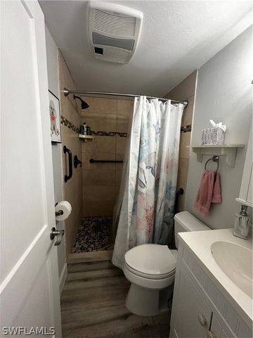 170 Pine Key LN 13, Naples, FL 34114