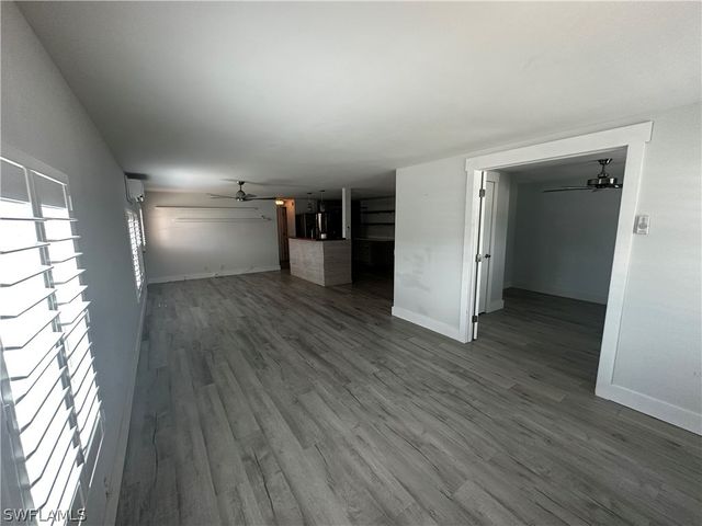 170 Pine Key LN 13, Naples, FL 34114