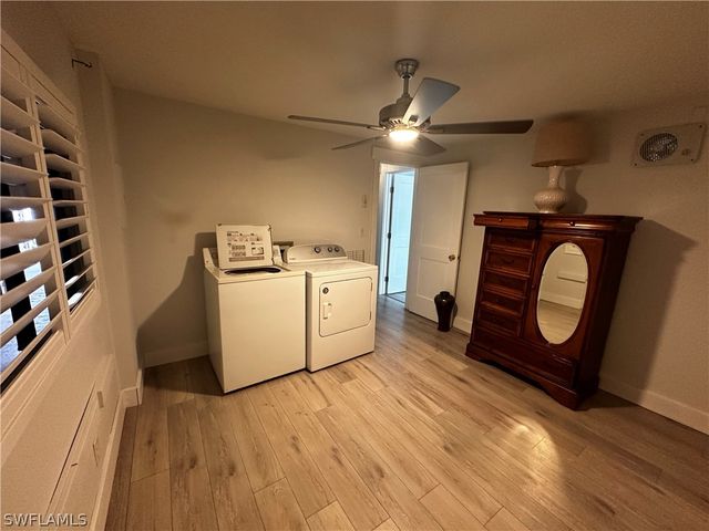 170 Pine Key LN 13, Naples, FL 34114