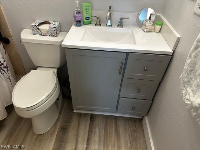 170 Pine Key LN 13, Naples, FL 34114