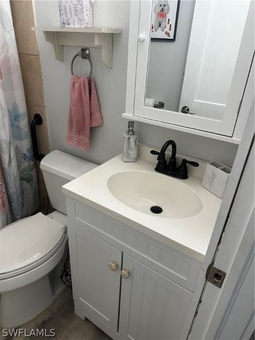170 Pine Key LN 13, Naples, FL 34114
