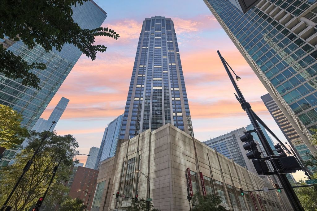 512 N MCCLURG Court 1906, Chicago, IL 60611