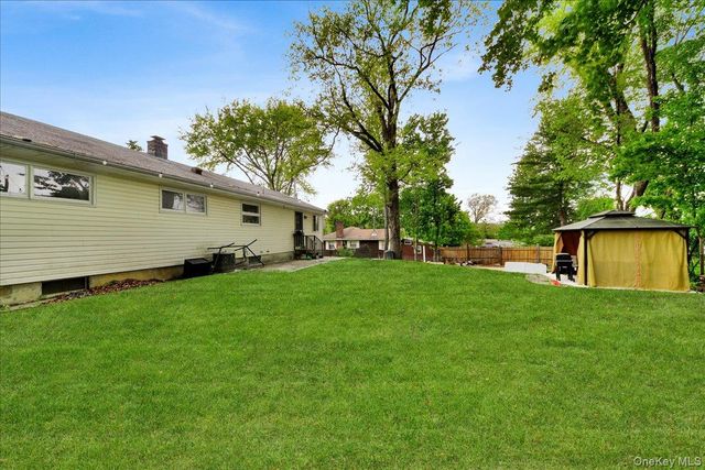12 Elizabeth Lane, New Windsor, NY 12553