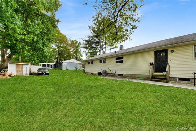 12 Elizabeth Lane, New Windsor, NY 12553