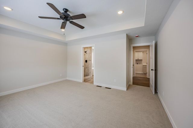 1660 Squirrel Way, New Richmond, WI 54017