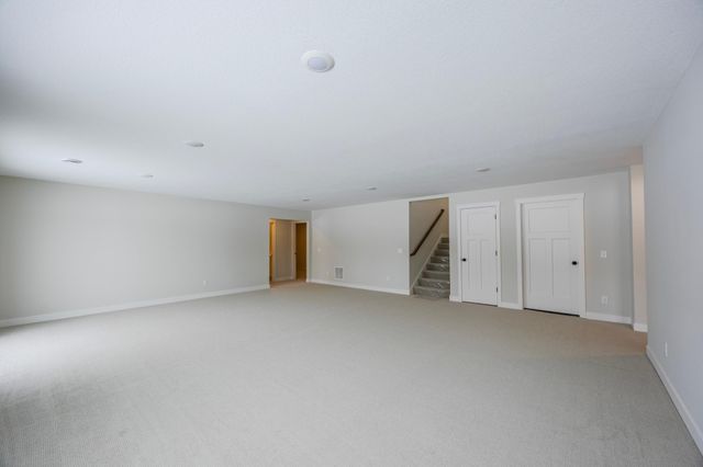 1660 Squirrel Way, New Richmond, WI 54017