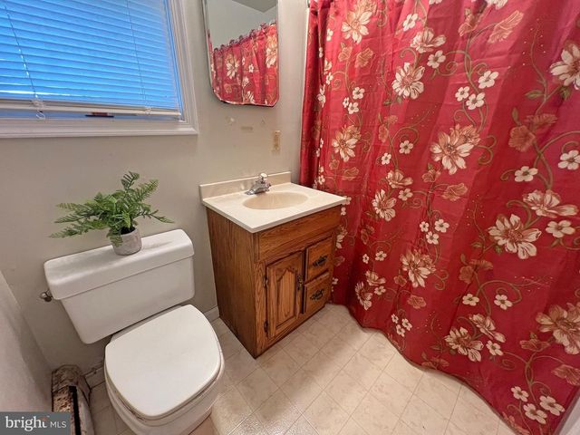 56 FARMDALE RD, Earleville, MD 21919