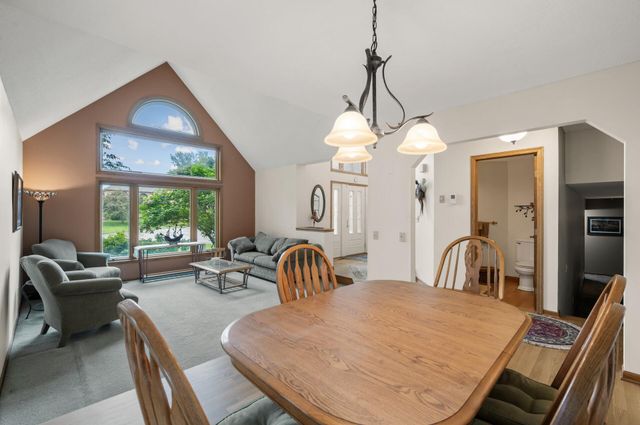 240 Cottonwood Drive, Vadnais Heights, MN 55127