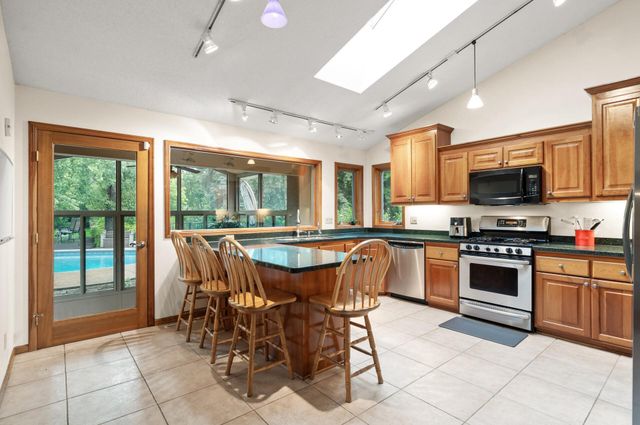 240 Cottonwood Drive, Vadnais Heights, MN 55127