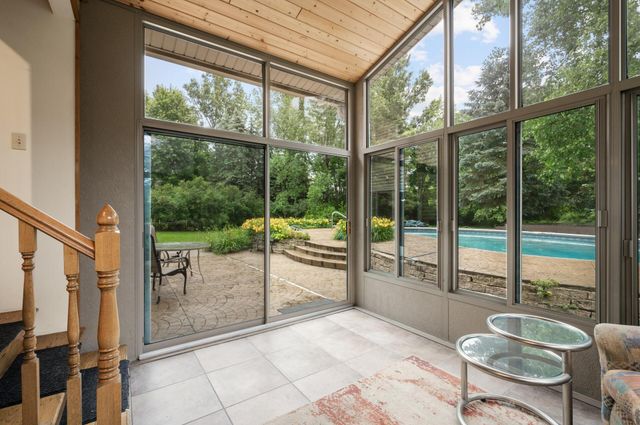 240 Cottonwood Drive, Vadnais Heights, MN 55127