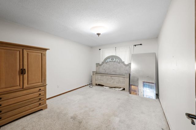 240 Cottonwood Drive, Vadnais Heights, MN 55127