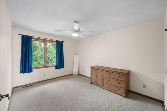 240 Cottonwood Drive, Vadnais Heights, MN 55127