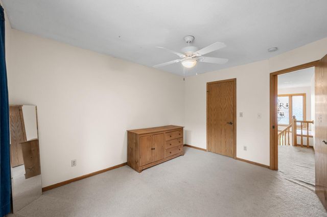 240 Cottonwood Drive, Vadnais Heights, MN 55127