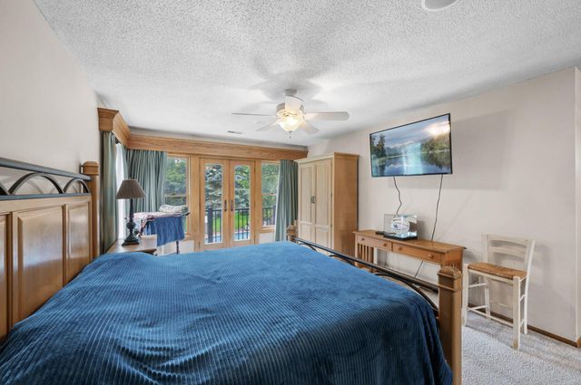 240 Cottonwood Drive, Vadnais Heights, MN 55127