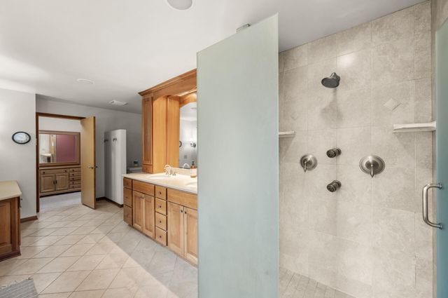 240 Cottonwood Drive, Vadnais Heights, MN 55127