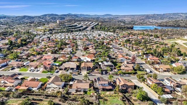 9448 Palomino Ridge Dr, Lakeside, CA 92040