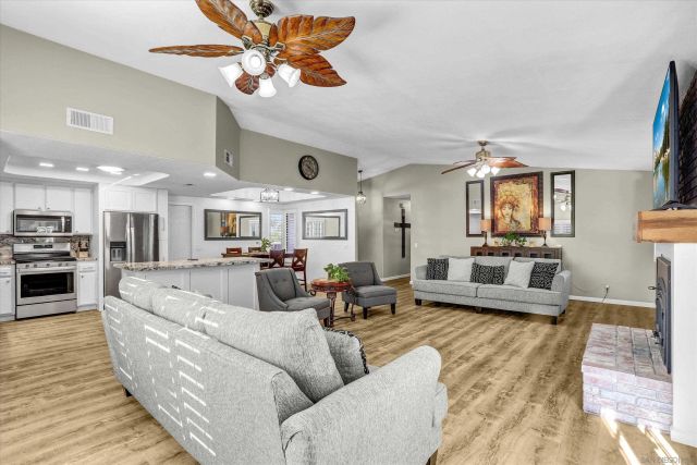 9448 Palomino Ridge Dr, Lakeside, CA 92040