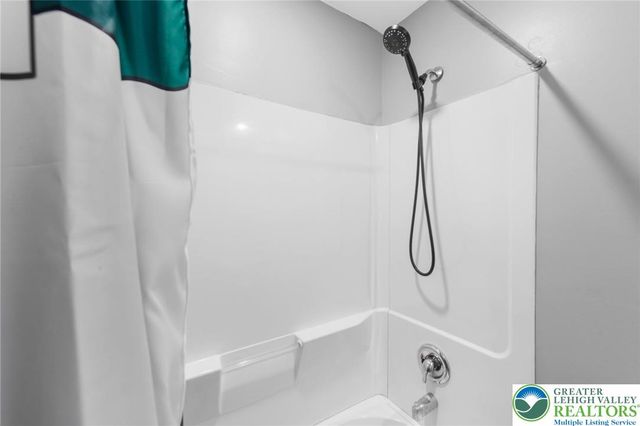 7555 Clayton Avenue, Upper Saucon Twp, PA 18036