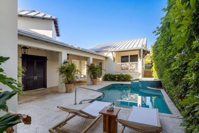 6201 N Ocean Boulevard, Ocean Ridge, FL 33435