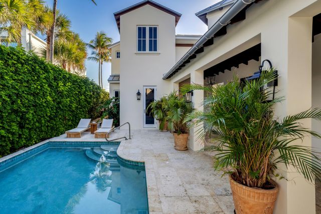 6201 N Ocean Boulevard, Ocean Ridge, FL 33435