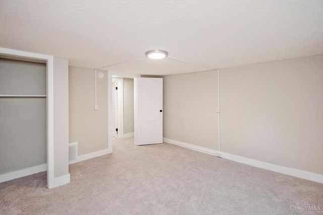 2097 West Fork Road, Cincinnati, OH 45211