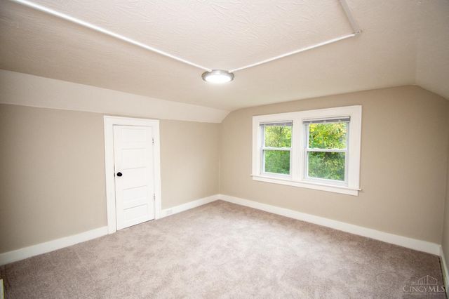 2097 West Fork Road, Cincinnati, OH 45211