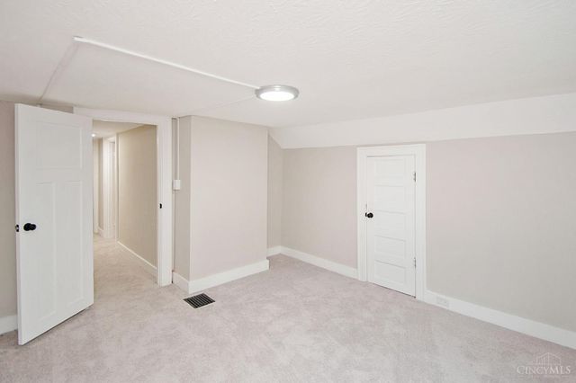 2097 West Fork Road, Cincinnati, OH 45211