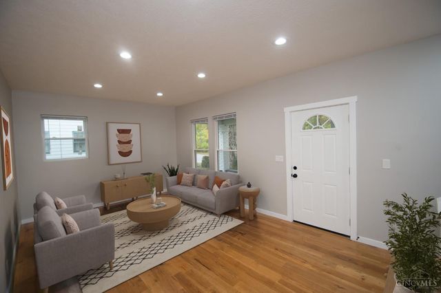 2097 West Fork Road, Cincinnati, OH 45211