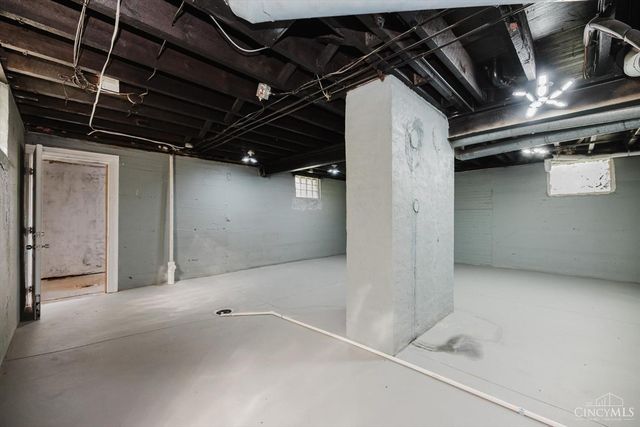 2097 West Fork Road, Cincinnati, OH 45211