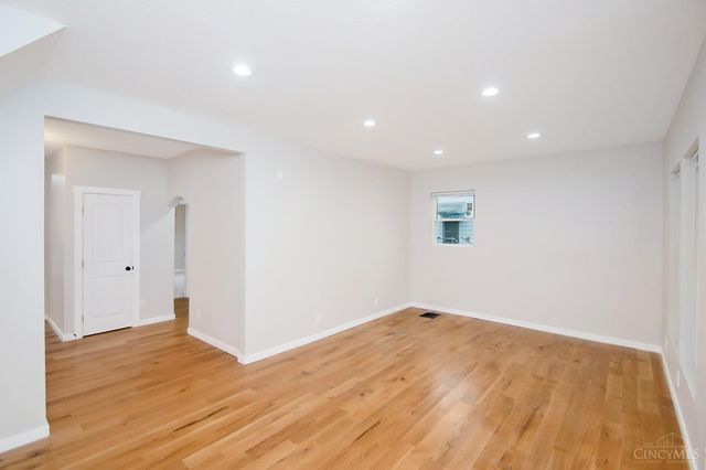 2097 West Fork Road, Cincinnati, OH 45211