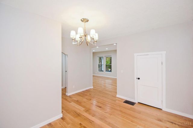 2097 West Fork Road, Cincinnati, OH 45211