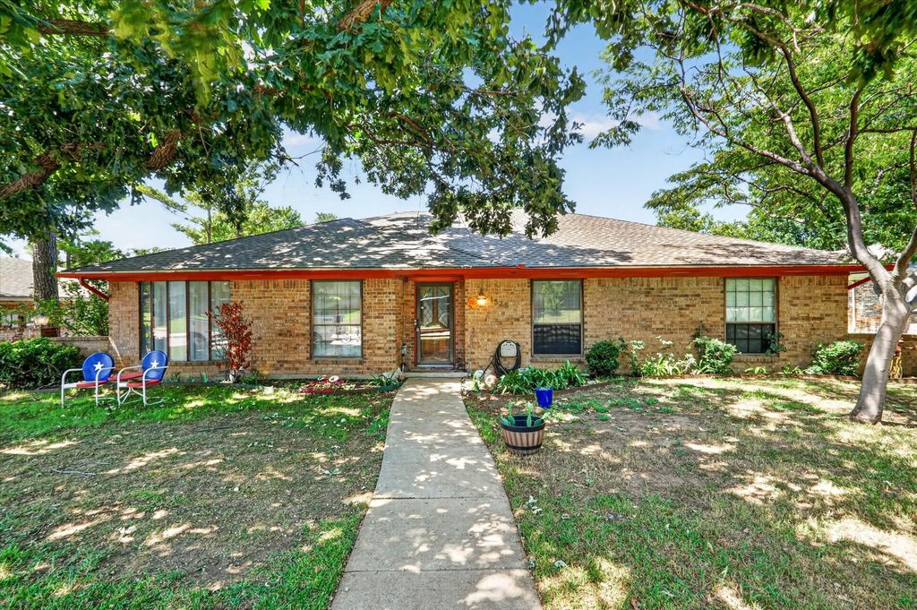 1525 San Antone Lane, Lewisville, TX 75077