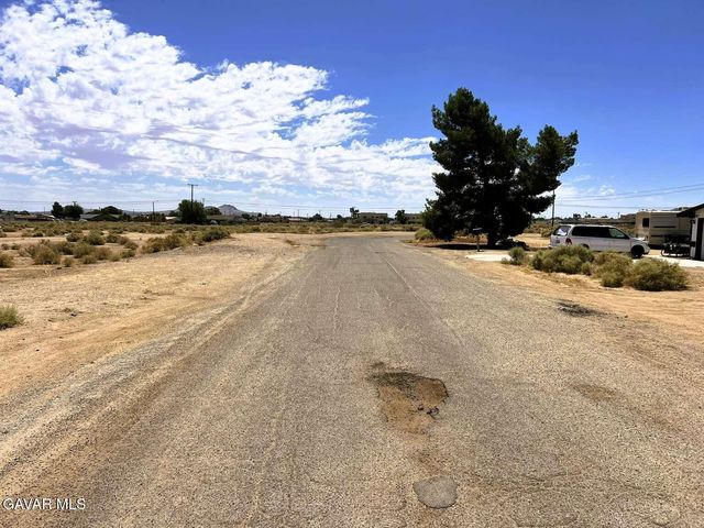 8526 Heather Avenue, California City, CA 93505