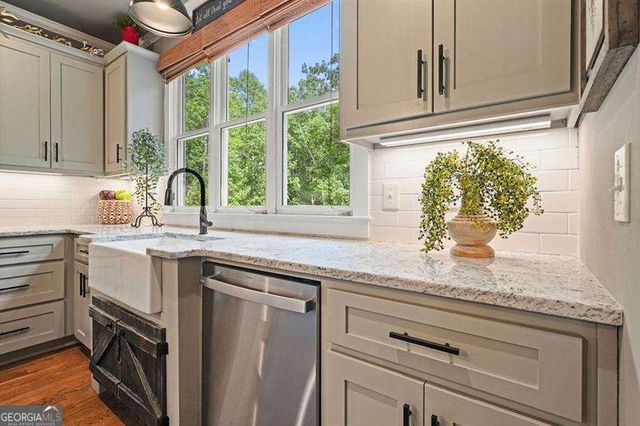 215 Wilshire Terrace, White, GA 30184