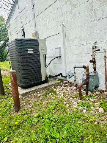 1136 E FOURTH Street, Mount Vernon, IN 47620