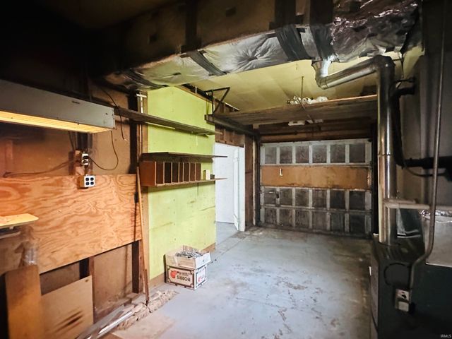 1136 E FOURTH Street, Mount Vernon, IN 47620