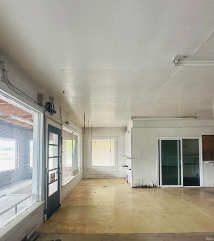 1136 E FOURTH Street, Mount Vernon, IN 47620