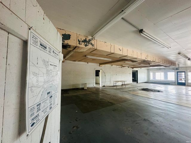 1136 E FOURTH Street, Mount Vernon, IN 47620