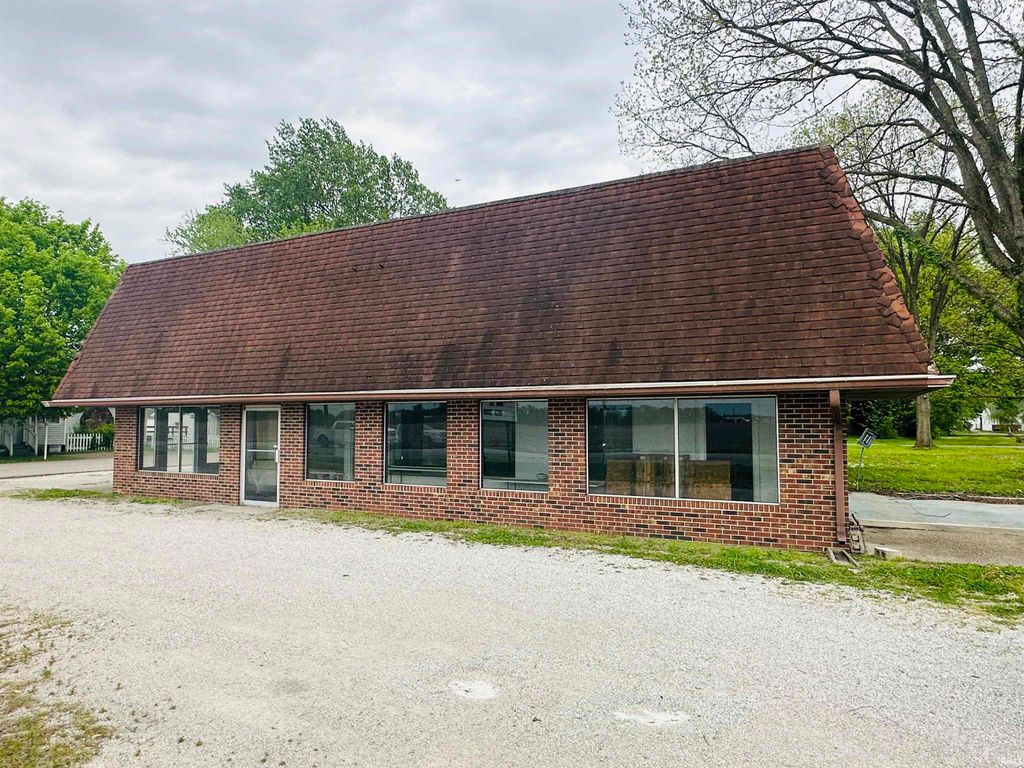 1136 E FOURTH Street, Mount Vernon, IN 47620