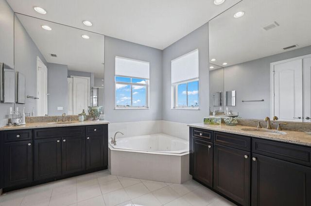8691 Lakeside Bend, Parkland, FL 33076